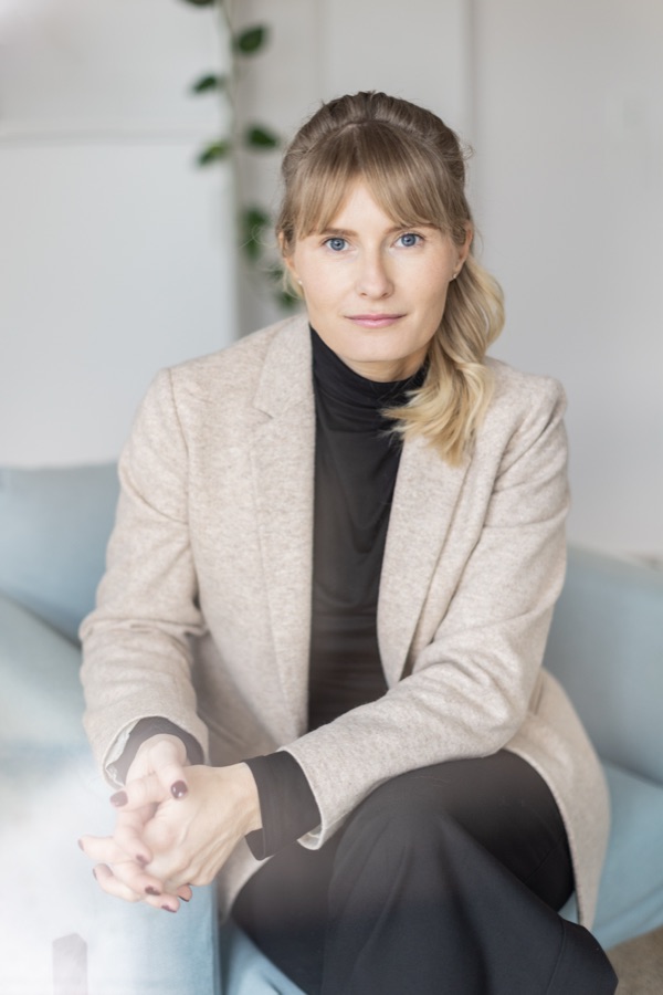 Dr. Carina Peters, Klinische Psychologin und Sachverständige.